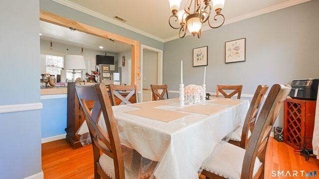 27 Powder Horn Hill, Brookfield, CT 06804