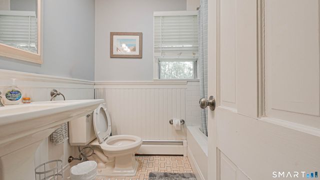 27 Powder Horn Hill, Brookfield, CT 06804