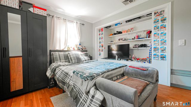 27 Powder Horn Hill, Brookfield, CT 06804