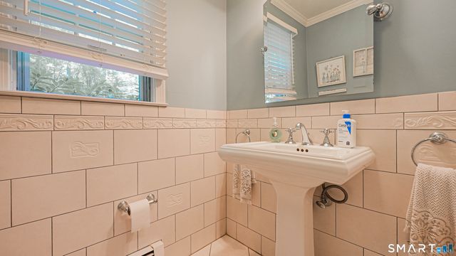 27 Powder Horn Hill, Brookfield, CT 06804