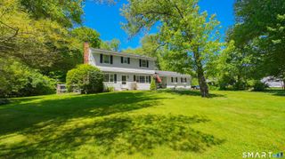 27 Powder Horn Hill, Brookfield, CT 06804