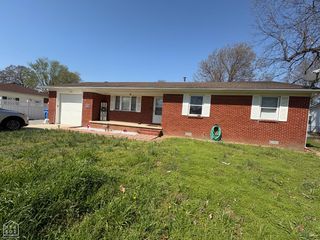 1402 Basil St, Corning, AR 72422