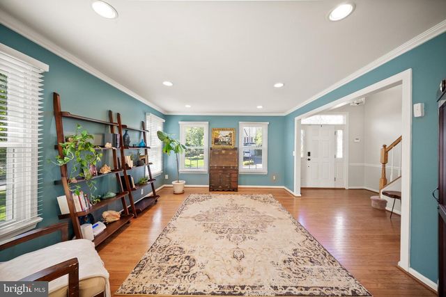 8190 LONE OAK CT, Manassas, VA 20111
