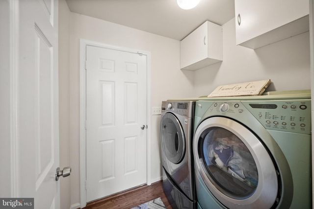 8190 LONE OAK CT, Manassas, VA 20111