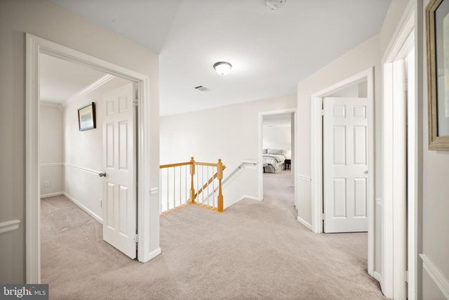8190 LONE OAK CT, Manassas, VA 20111