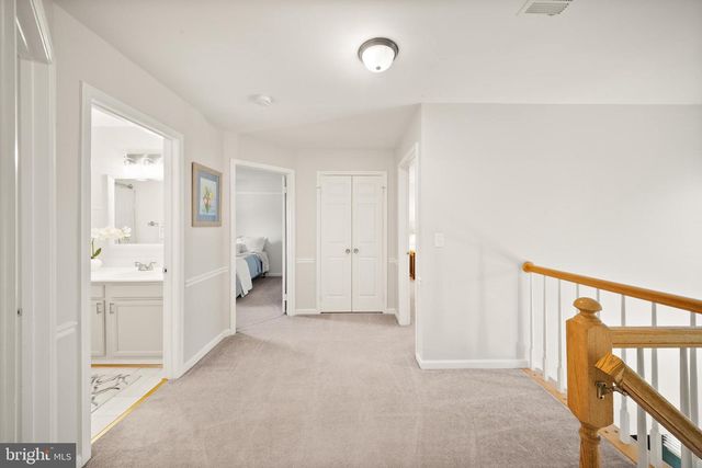 8190 LONE OAK CT, Manassas, VA 20111