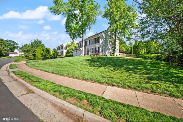 8190 LONE OAK CT, Manassas, VA 20111