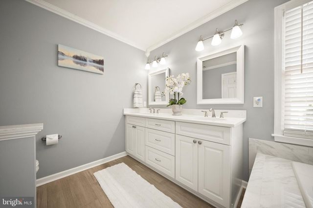 8190 LONE OAK CT, Manassas, VA 20111