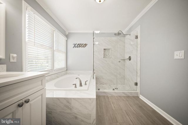 8190 LONE OAK CT, Manassas, VA 20111