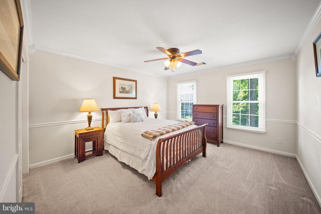8190 LONE OAK CT, Manassas, VA 20111