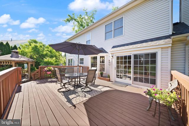 8190 LONE OAK CT, Manassas, VA 20111