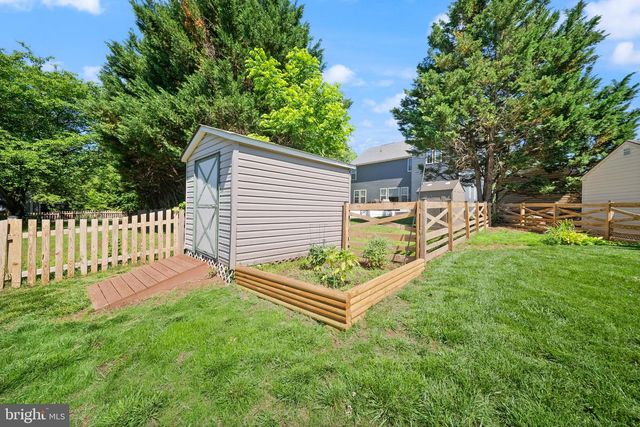 8190 LONE OAK CT, Manassas, VA 20111