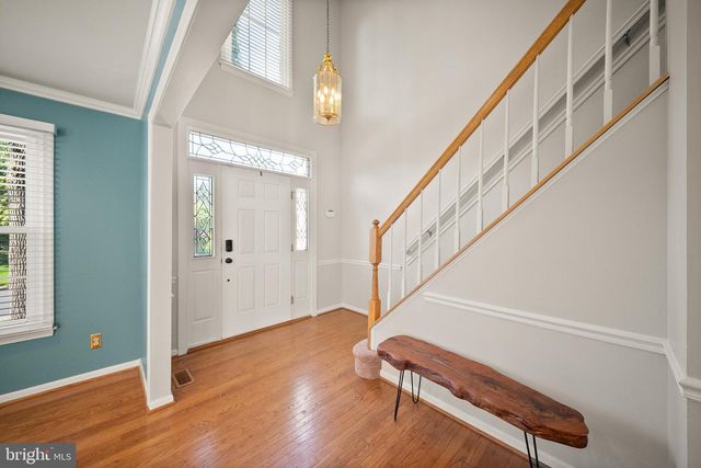 8190 LONE OAK CT, Manassas, VA 20111