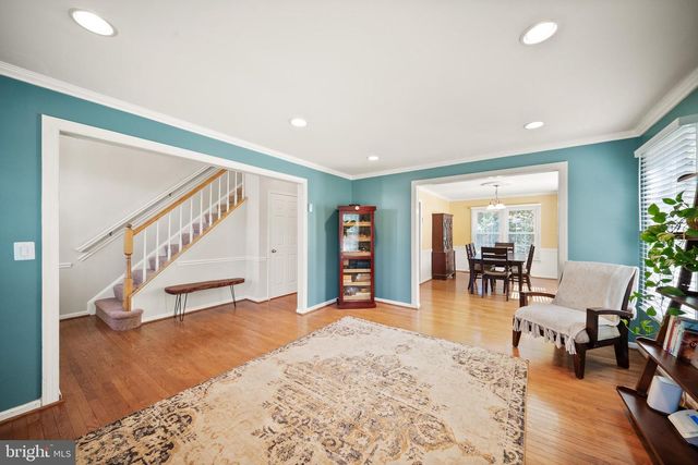 8190 LONE OAK CT, Manassas, VA 20111