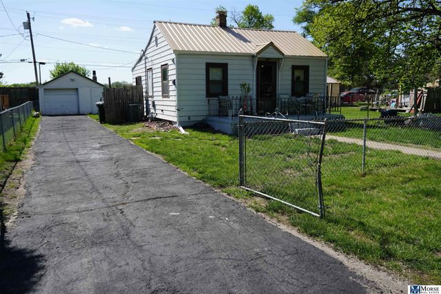 5326 N 8th Street, Omaha, NE 68110