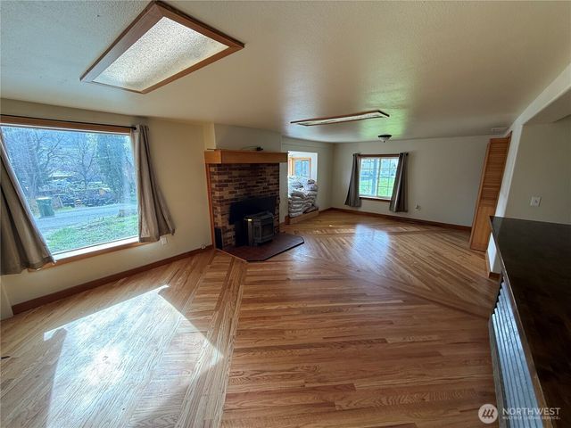 649 5th Avenue N, Okanogan, WA 98840