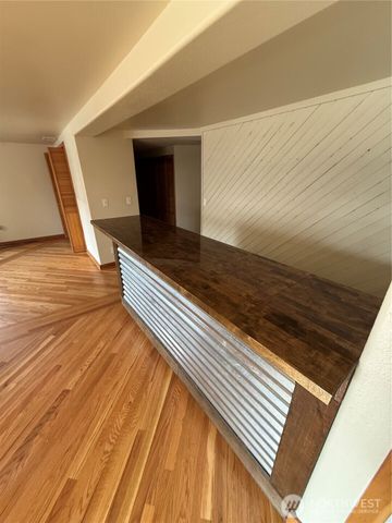 649 5th Avenue N, Okanogan, WA 98840