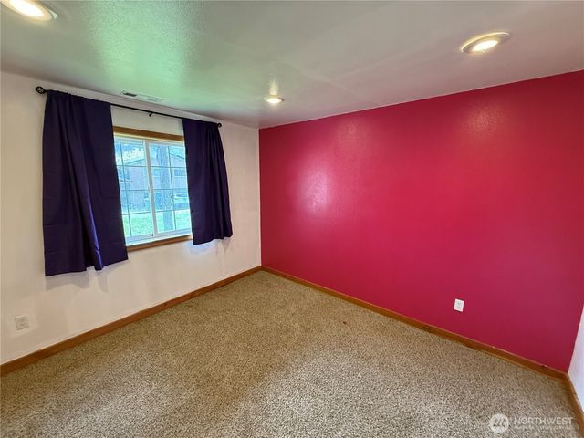 649 5th Avenue N, Okanogan, WA 98840