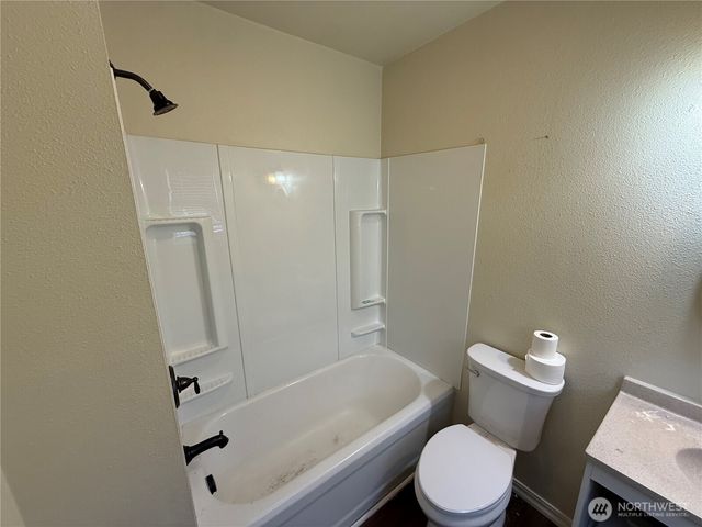 649 5th Avenue N, Okanogan, WA 98840