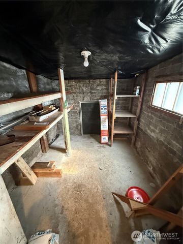 649 5th Avenue N, Okanogan, WA 98840