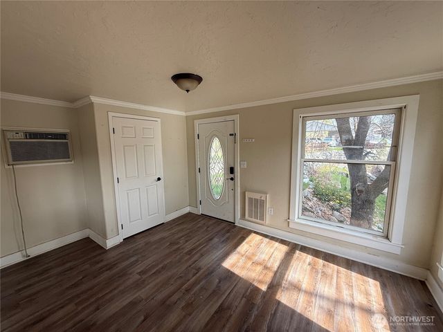 649 5th Avenue N, Okanogan, WA 98840