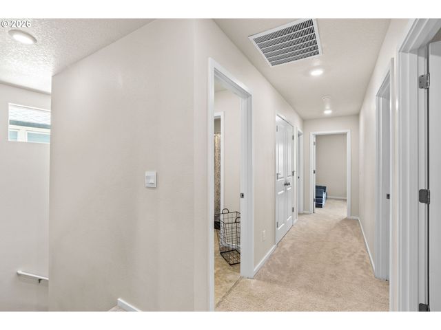 2678 26TH Loop, Springfield, OR 97477