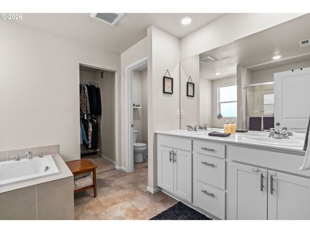 2678 26TH Loop, Springfield, OR 97477