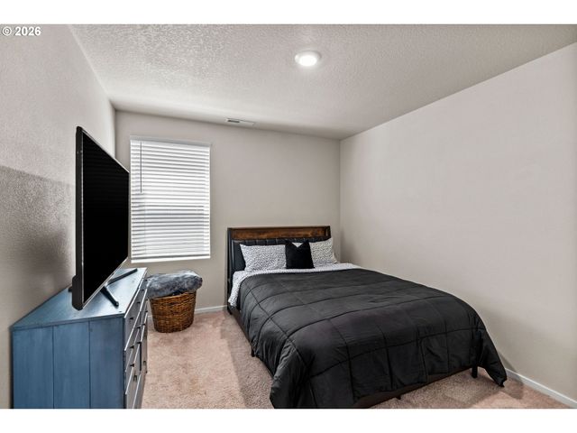 2678 26TH Loop, Springfield, OR 97477