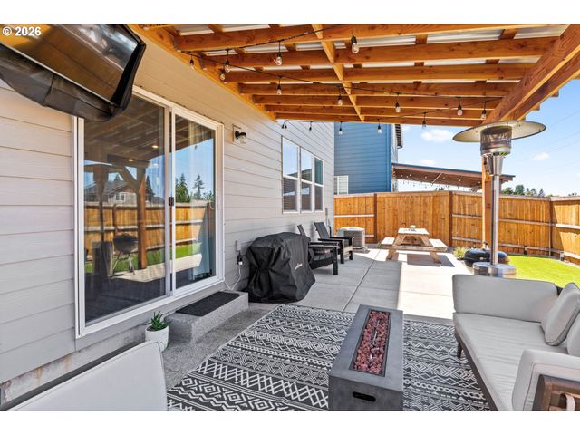 2678 26TH Loop, Springfield, OR 97477