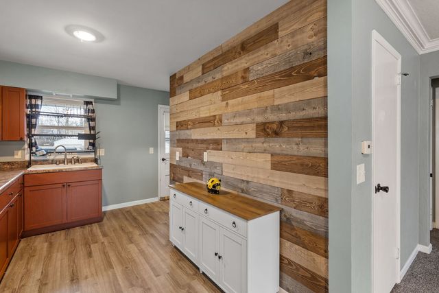 2423 32nd Street, Moline, IL 61265