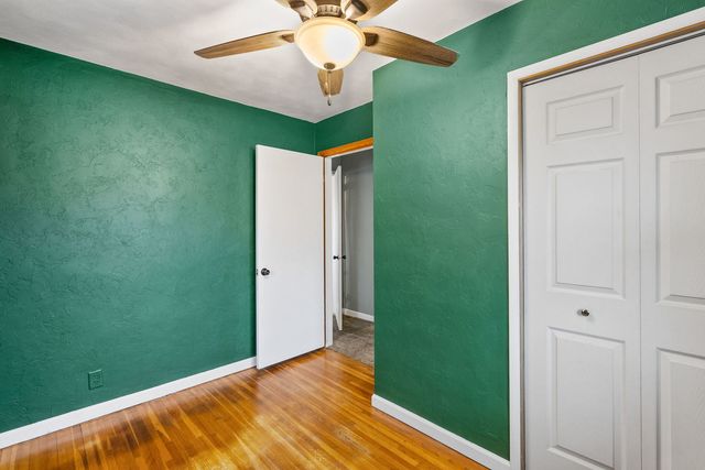 2423 32nd Street, Moline, IL 61265