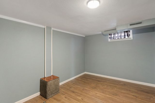 2423 32nd Street, Moline, IL 61265