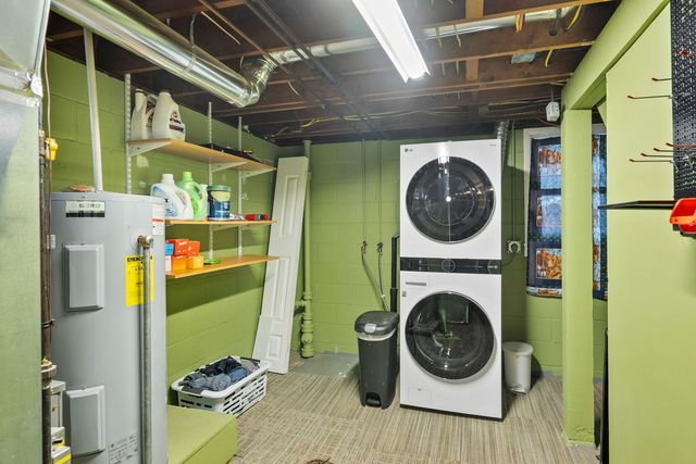 2423 32nd Street, Moline, IL 61265