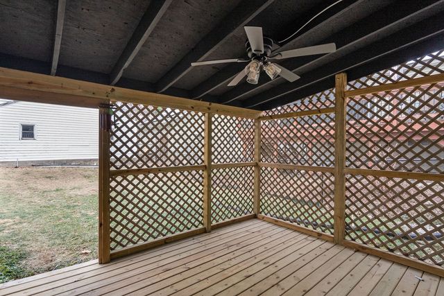 2423 32nd Street, Moline, IL 61265