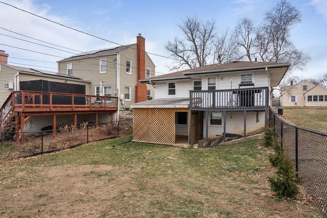 2423 32nd Street, Moline, IL 61265