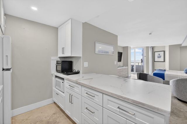 4040 Galt Ocean Drive 708, Fort Lauderdale, FL 33308