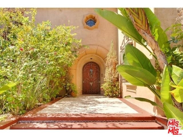 725 N FOOTHILL Road, Beverly Hills, CA 90210
