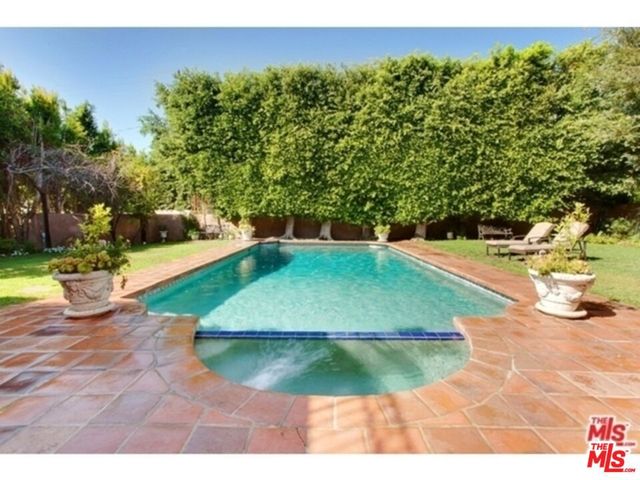 725 N FOOTHILL Road, Beverly Hills, CA 90210