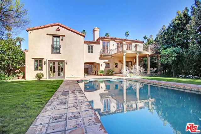 725 N FOOTHILL Road, Beverly Hills, CA 90210