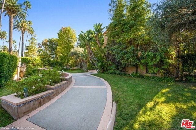 725 N FOOTHILL Road, Beverly Hills, CA 90210