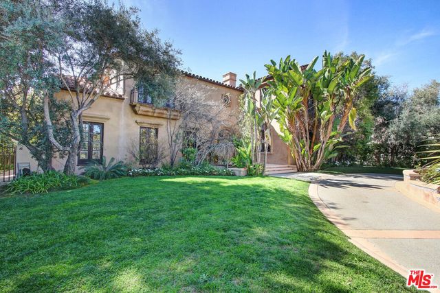 725 N FOOTHILL Road, Beverly Hills, CA 90210