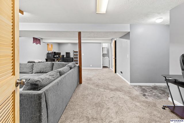 5021 S 149 Street, Omaha, NE 68137