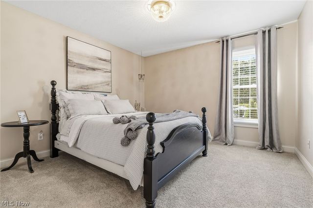 5411 Bridgecreek Avenue NW, Canton, OH 44718
