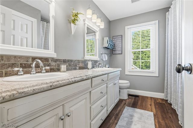 5411 Bridgecreek Avenue NW, Canton, OH 44718