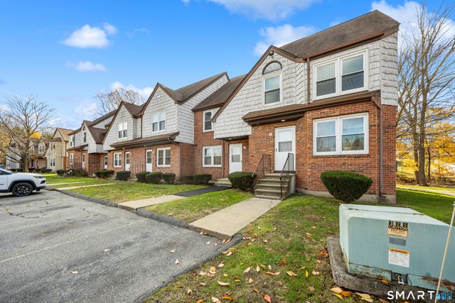 145 Harbor Pond Drive 11F, Meriden, CT 06450