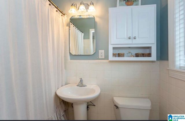 1789 VESTAVIEW LANE, Vestavia Hills, AL 35216