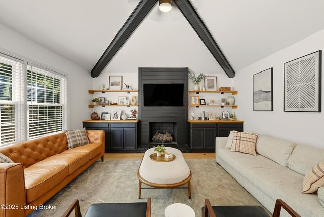 2405 Stannye Ct, Louisville, KY 40222