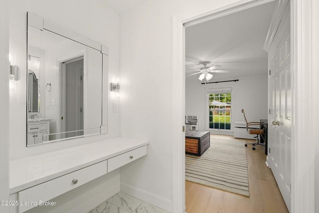 2405 Stannye Ct, Louisville, KY 40222