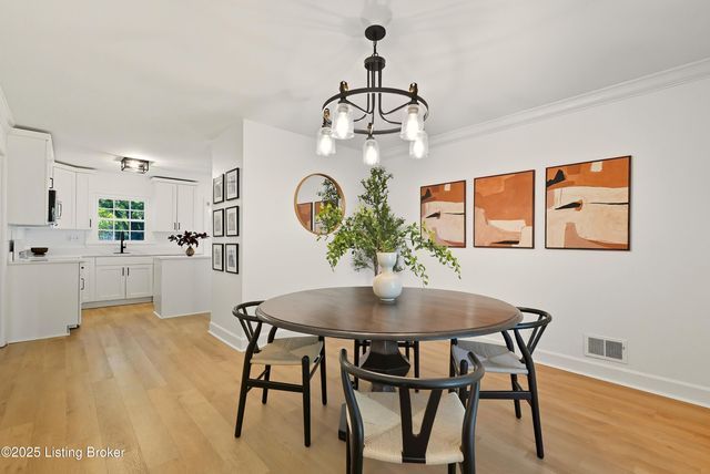 2405 Stannye Ct, Louisville, KY 40222