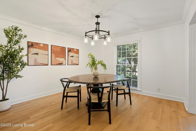 2405 Stannye Ct, Louisville, KY 40222